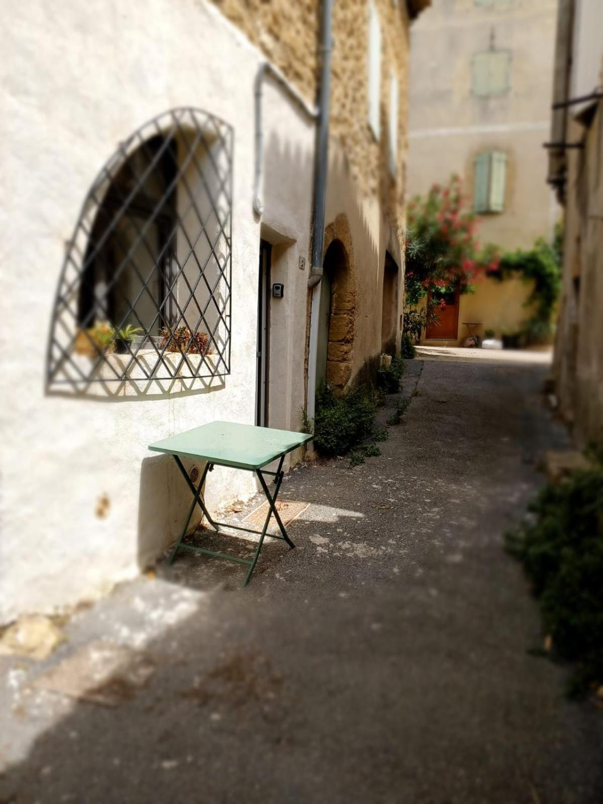 Appartamento Petit Bonheur Lauris Esterno foto